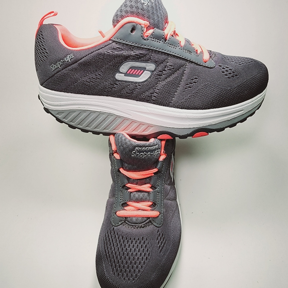 Shape Ups Size 8 Women's.